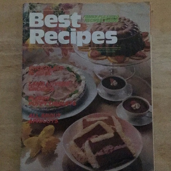 Cookbooks - Picture 3 of 6